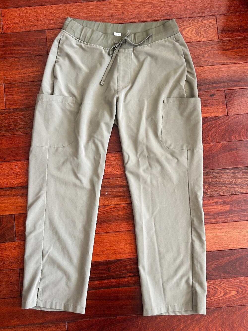 Mandala Scrub Pants Women's Large Sage Green Cargo Stretch Drawstring Medical